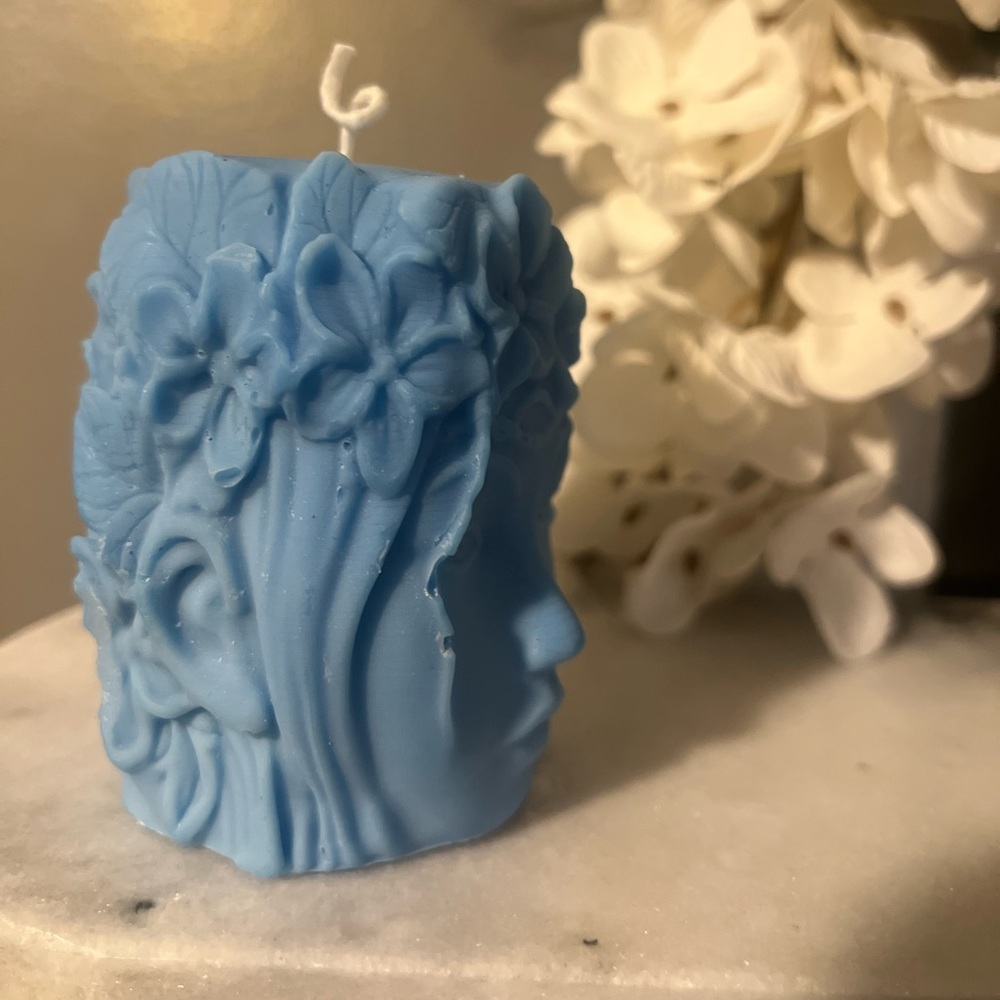 Majestic Lady Candle- Pine Scent - Picture 4 of 5